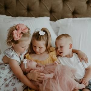 Meet your Posher, Angela